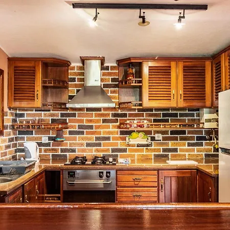 Cayenne House سانتا كروز