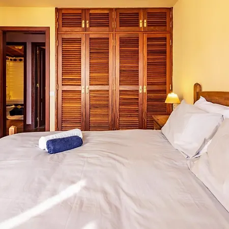 Cayenne House Santa Cruz (Madeira)