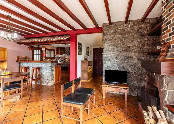 Cayenne House Santa Cruz (Madeira)